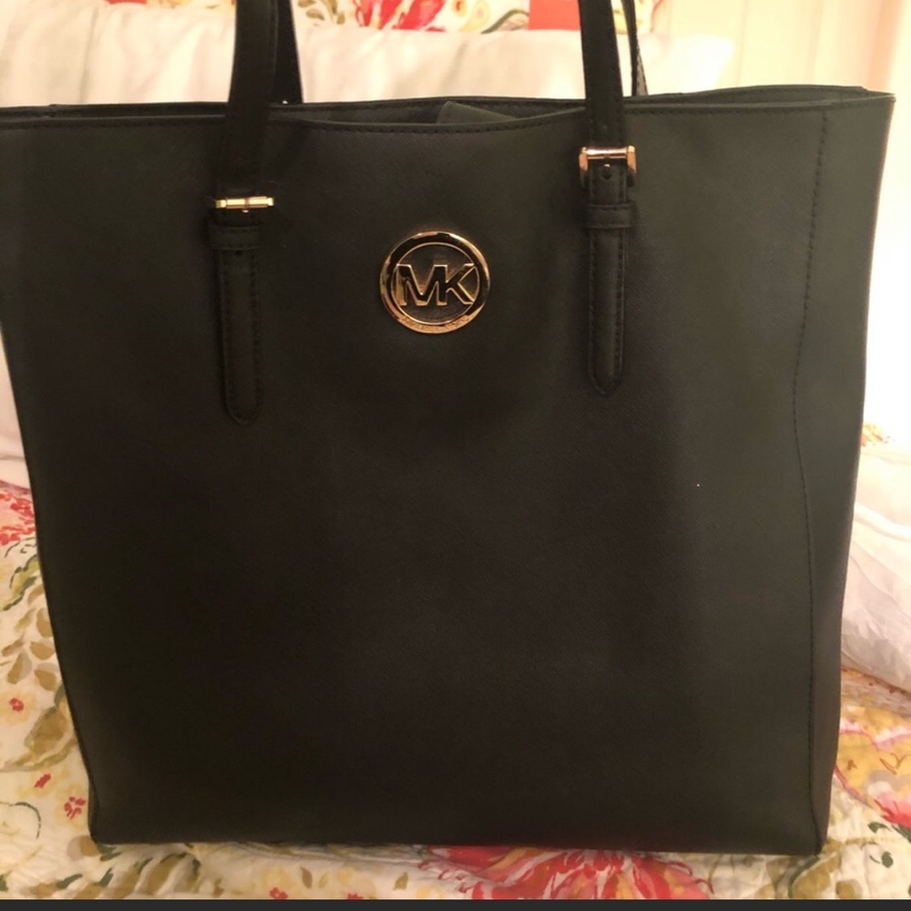 Michael Kors tote